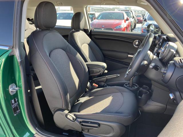 ＭＩＮＩ クーパーＤ　ワンオーナー　純正ナビ　ＬＥＤヘットライト　バックカメラ　シートヒーター　認定中古車　２年保証付き（10枚目）