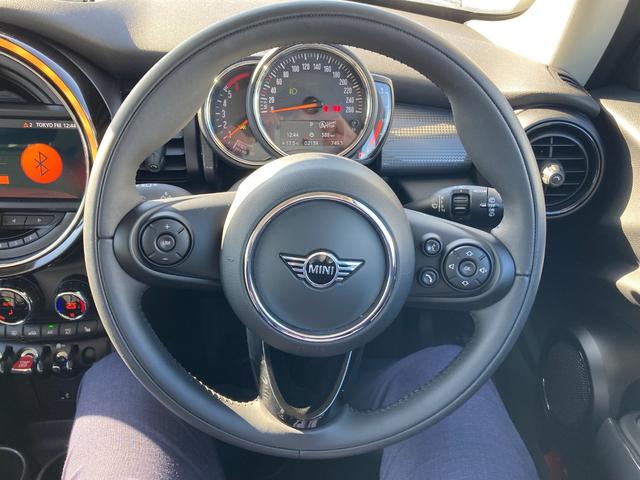 ＭＩＮＩ クーパーＤ　ワンオーナー　純正ナビ　ＬＥＤヘットライト　バックカメラ　シートヒーター　認定中古車　２年保証付き（12枚目）