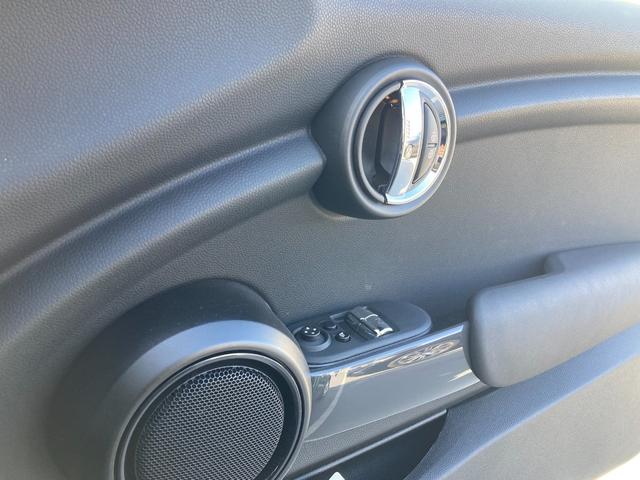 ＭＩＮＩ クーパーＤ　ワンオーナー　純正ナビ　ＬＥＤヘットライト　バックカメラ　シートヒーター　認定中古車　２年保証付き（26枚目）