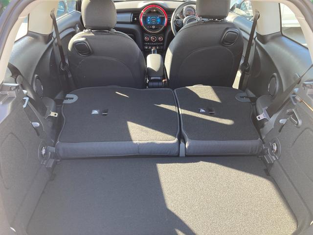 ＭＩＮＩ クーパーＤ　ワンオーナー　純正ナビ　ＬＥＤヘットライト　バックカメラ　シートヒーター　認定中古車　２年保証付き（30枚目）