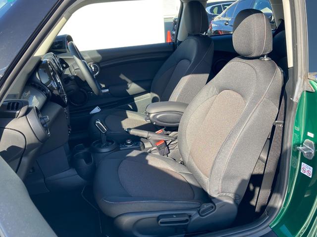 ＭＩＮＩ クーパーＤ　ワンオーナー　純正ナビ　ＬＥＤヘットライト　バックカメラ　シートヒーター　認定中古車　２年保証付き（34枚目）
