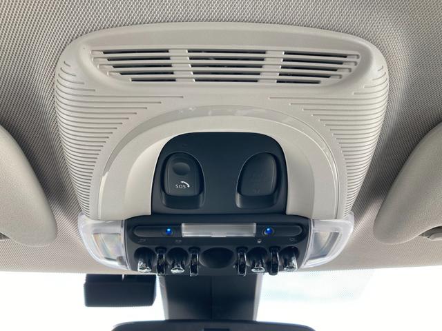 ＭＩＮＩ クーパーＳＤ　純正ナビ　バックカメラ　ペッパーＰＫＧ　　カメラ＆パーキングアシストＰＫＧ　アクティブクルーズコントロール　ＯＰ１７インチブラックアルミ　ＭＩＮＩ　Ｙｏｕｒｓインテリアスタイル　認定中古車（24枚目）