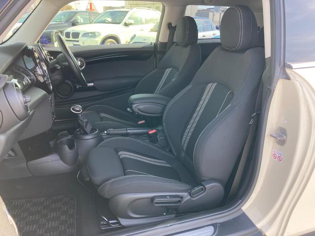 ＭＩＮＩ クーパーＳＤ　純正ナビ　バックカメラ　ペッパーＰＫＧ　　カメラ＆パーキングアシストＰＫＧ　アクティブクルーズコントロール　ＯＰ１７インチブラックアルミ　ＭＩＮＩ　Ｙｏｕｒｓインテリアスタイル　認定中古車（29枚目）