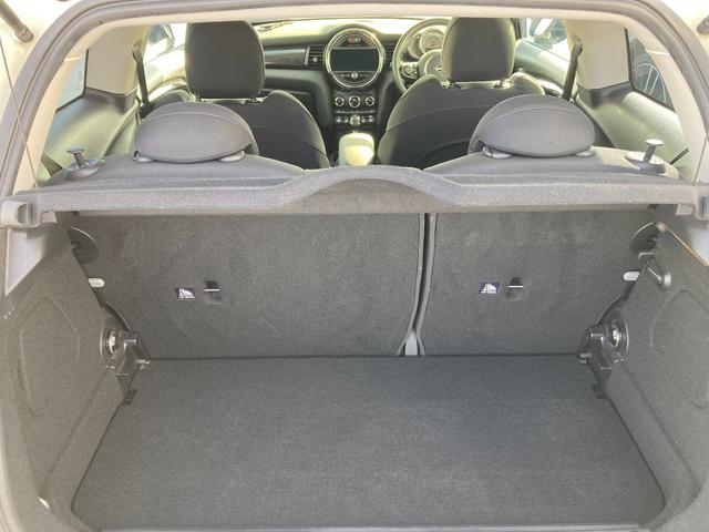 ＭＩＮＩ クーパーＳＤ　純正ナビ　バックカメラ　ペッパーＰＫＧ　　カメラ＆パーキングアシストＰＫＧ　アクティブクルーズコントロール　ＯＰ１７インチブラックアルミ　ＭＩＮＩ　Ｙｏｕｒｓインテリアスタイル　認定中古車（33枚目）