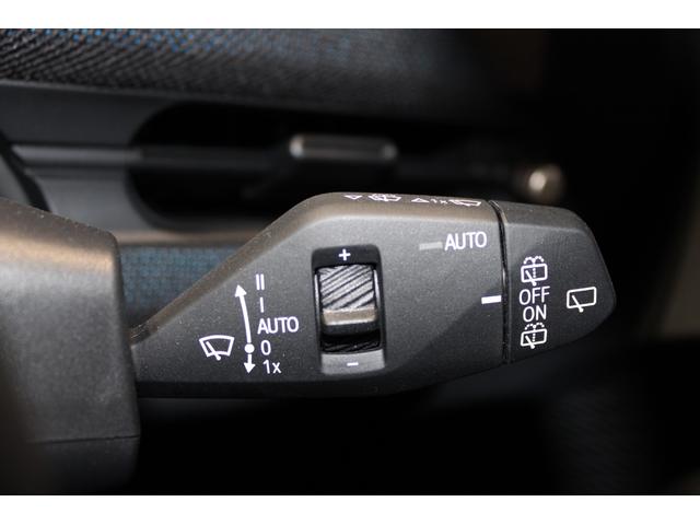 ＭＩＮＩ エースマンＥ　クラシック・トリム　正規認定中古車　弊社デモカー　１８インチアロイホイール　ステアリングヒーター　フロントシートヒーター　ヘッドアップディスプレイ　コンフォートアクセス　ハイビームアシスタント　アップルカープレイ（24枚目）