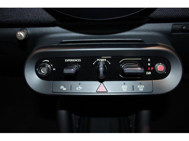 ＭＩＮＩ エースマンＥ　クラシック・トリム　正規認定中古車　弊社デモカー　１８インチアロイホイール　ステアリングヒーター　フロントシートヒーター　ヘッドアップディスプレイ　コンフォートアクセス　ハイビームアシスタント　アップルカープレイ（33枚目）