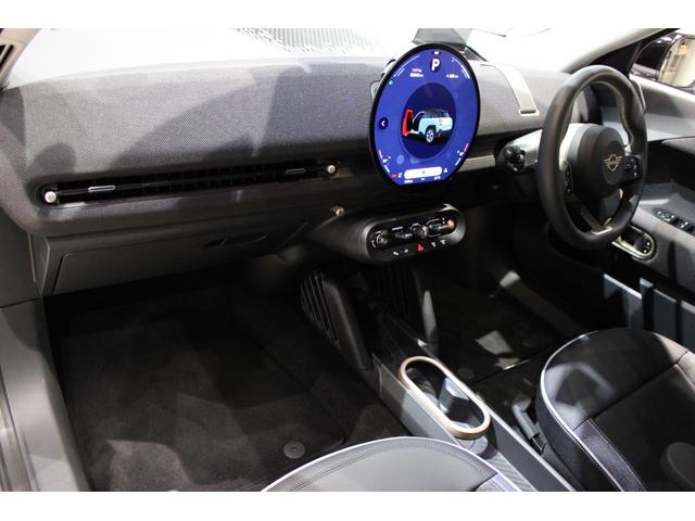 ＭＩＮＩ エースマンＥ　クラシック・トリム　正規認定中古車　弊社デモカー　１８インチアロイホイール　ステアリングヒーター　フロントシートヒーター　ヘッドアップディスプレイ　コンフォートアクセス　ハイビームアシスタント　アップルカープレイ（37枚目）