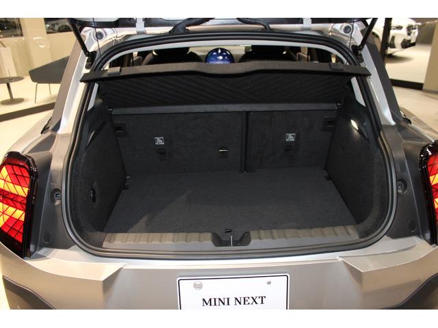 ＭＩＮＩ エースマンＥ　クラシック・トリム　正規認定中古車　弊社デモカー　１８インチアロイホイール　ステアリングヒーター　フロントシートヒーター　ヘッドアップディスプレイ　コンフォートアクセス　ハイビームアシスタント　アップルカープレイ（44枚目）