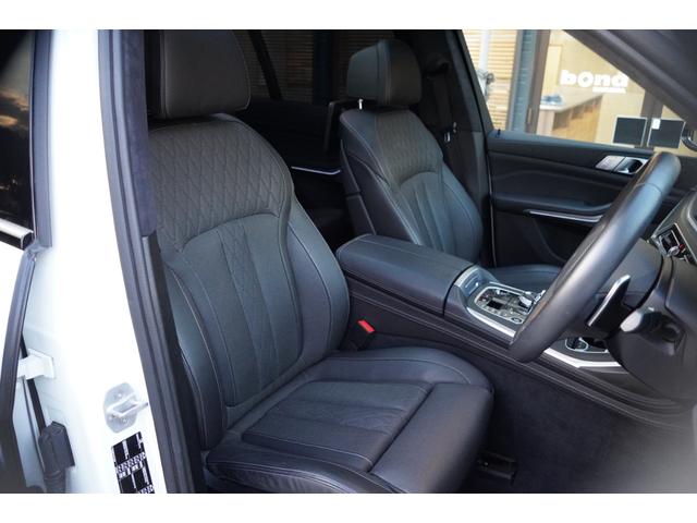 Ｘ７ ｘＤｒｉｖｅ　３５ｄ　Ｍスポーツ　リヤエンターテインメント・パノラマサンルーフ・ウェルネスＰＫＧ・保冷保温機能付カップホルダー・ｈａｒｍａｎ／ｋａｒｄｏｎサウンド・２列目コンフォートシート・　５ゾーンオートマチックエアコンディショナー（18枚目）