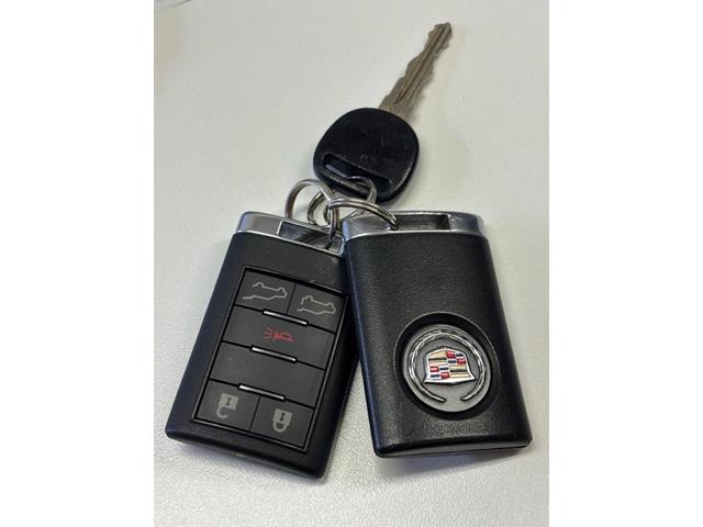 キャデラックエスカレード ベースグレード 正規ディーラー車  日本語取説、記録簿 純正22AW  BOSEスピーカー ナビ バッグカメラ ETC  ドラレコ フルセグ 黒革シート(20枚目)