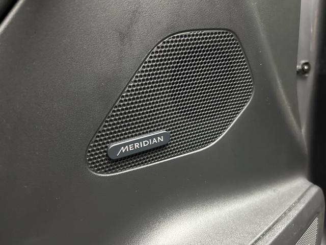 澄みきった高音から豊かで深みのある低音まで、高品質なサウンドが楽しめるＭＥＲＩＤＩＡＮサラウンドサウンドシステム！