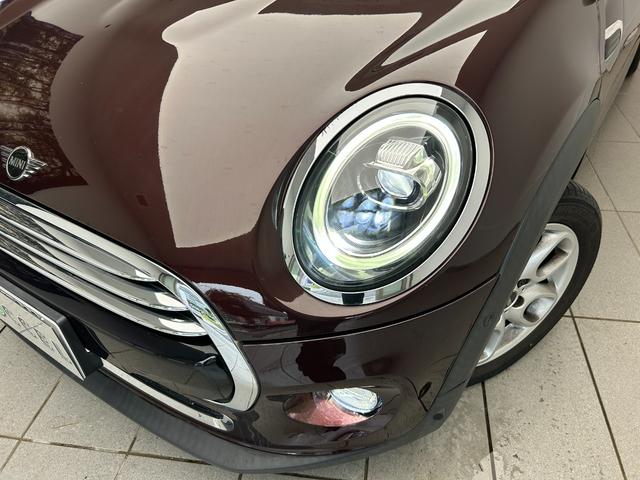 MINI クーパー バーガンディー エディション 限定車 インテリジェントS アクティブクルーズ 純正ナビ バックカメラ ユニオンジャックテール LEDヘッドライト 純正16アルミ シルバールーフ&シルバーミラーkバー 専用ディスプレイリング 後期型(4枚目)