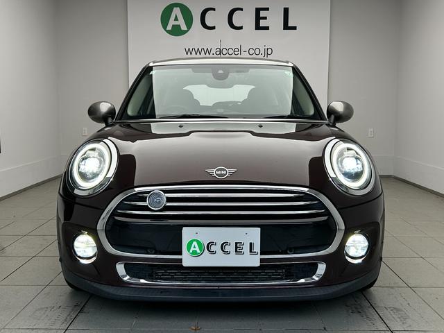 MINI クーパー バーガンディー エディション 限定車 インテリジェントS アクティブクルーズ 純正ナビ バックカメラ ユニオンジャックテール LEDヘッドライト 純正16アルミ シルバールーフ&シルバーミラーkバー 専用ディスプレイリング 後期型(17枚目)
