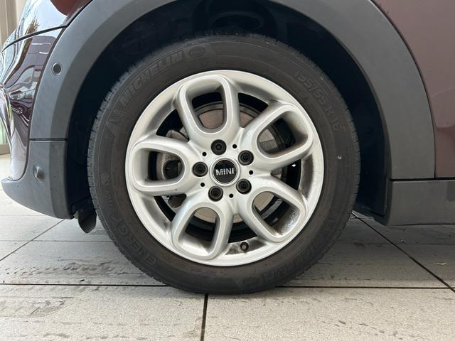 MINI クーパー バーガンディー エディション 限定車 インテリジェントS アクティブクルーズ 純正ナビ バックカメラ ユニオンジャックテール LEDヘッドライト 純正16アルミ シルバールーフ&シルバーミラーkバー 専用ディスプレイリング 後期型(19枚目)