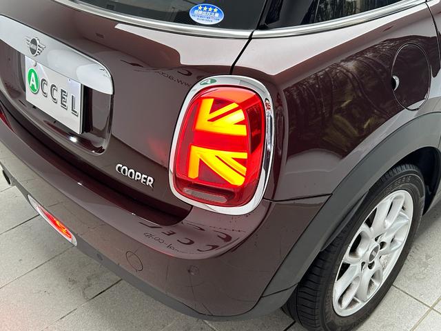 MINI クーパー バーガンディー エディション 限定車 インテリジェントS アクティブクルーズ 純正ナビ バックカメラ ユニオンジャックテール LEDヘッドライト 純正16アルミ シルバールーフ&シルバーミラーkバー 専用ディスプレイリング 後期型(44枚目)