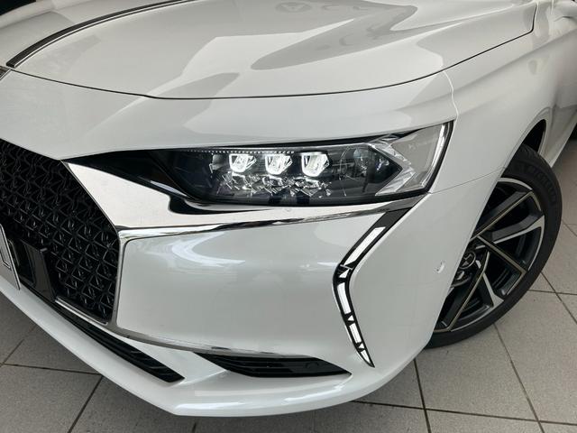 ＤＳ９ オペラ　Ｅ－テンス　プラグインハイブリッド　ＡＣＣ　サンルーフ　アールルビィナッパレザー　シートヒーター＆ベンチレーション　ナビゲーションＦ＆Ｂカメラ　ナイトヴィジョン　フォーカルプレミアムサウンド　ＥＶ距離６５ｋｍ（5枚目）