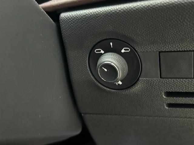 ＤＳ９ オペラ　Ｅ－テンス　プラグインハイブリッド　ＡＣＣ　サンルーフ　アールルビィナッパレザー　シートヒーター＆ベンチレーション　ナビゲーションＦ＆Ｂカメラ　ナイトヴィジョン　フォーカルプレミアムサウンド　ＥＶ距離６５ｋｍ（29枚目）