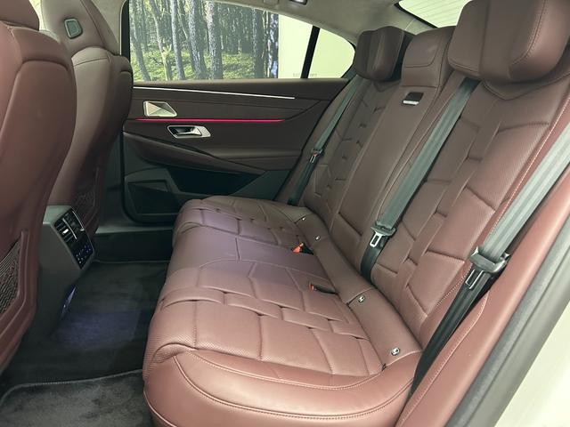 ＤＳ９ オペラ　Ｅ－テンス　プラグインハイブリッド　ＡＣＣ　サンルーフ　アールルビィナッパレザー　シートヒーター＆ベンチレーション　ナビゲーションＦ＆Ｂカメラ　ナイトヴィジョン　フォーカルプレミアムサウンド　ＥＶ距離６５ｋｍ（66枚目）