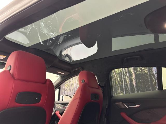 Iペイス HSE ACC サンルーフ レッドレザーシート&ヒーター 純正ナビ サラウンドカメラ 液晶メーター ブラインドスポット 電動テールゲート(5枚目)