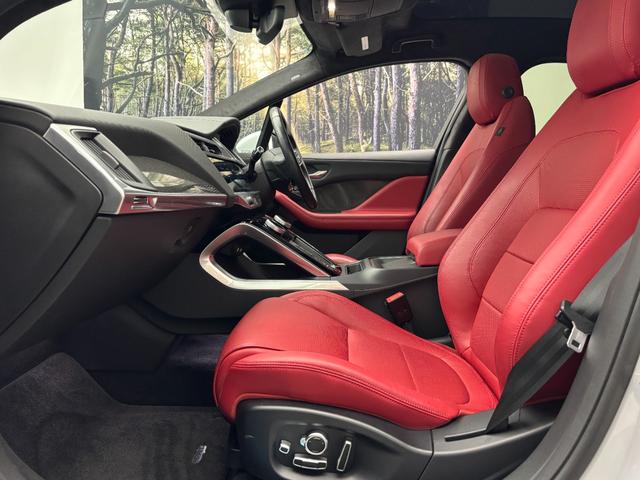 Iペイス HSE ACC サンルーフ レッドレザーシート&ヒーター 純正ナビ サラウンドカメラ 液晶メーター ブラインドスポット 電動テールゲート(6枚目)