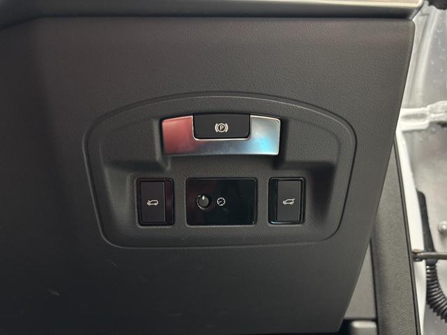 Iペイス HSE ACC サンルーフ レッドレザーシート&ヒーター 純正ナビ サラウンドカメラ 液晶メーター ブラインドスポット 電動テールゲート(29枚目)