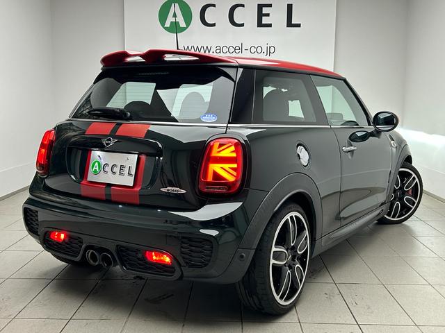 ＭＩＮＩ ジョンクーパーワークス　インテリジェントＳ　アクティブクルーズ　純正ナビ　バックカメラ　カープレイ対応　ヘッドアップディスプレイ　ユニオンジャックテール　ＬＥＤヘッドライト（2枚目）
