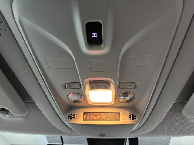 リフター GT アクティブクルーズコントロール ガラスルーフ カープレイ対応ディスプレイオーディオ バックカメラ レーンアシスト ブラインドスポットアシスト 両側スライドドア スマートキー(32枚目)