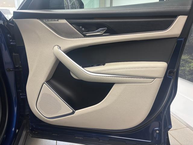 Fペイス R-ダイナミック ブラック P250 アクティブクルーズコントロール パノラミックガラスルーフ ベージュレザーシートヒーター Rダイナミックエアロ&20インチブラックアルミ ナビ3Dサラウンドカメラ 電動テールゲート LEDヘッドライト(14枚目)