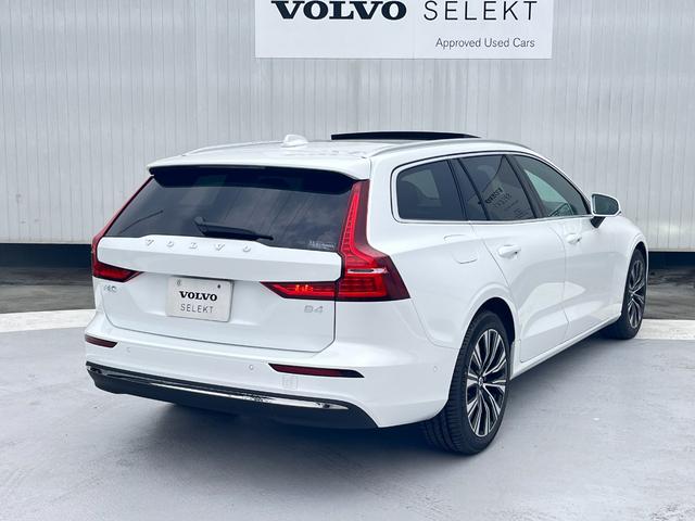 Ｖ６０ ウルトラ　Ｂ４　Ｇｏｏｇｌｅアシスタント　Ｂｏｗｅｒｓ＆Ｗｉｌｋｉｎｓ　電動サンルーフ　ベンチレーション機能付きシート（11枚目）
