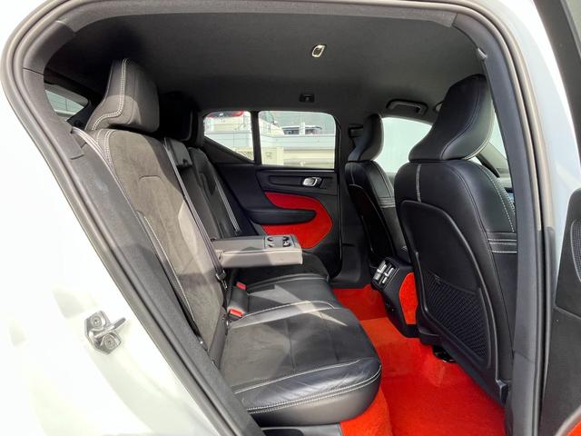 XC40 T4 AWD Rデザイン 純正ナビ 360°カメラ(19枚目)
