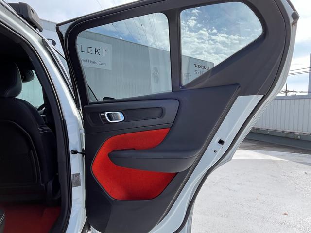 XC40 T4 AWD Rデザイン 純正ナビ 360°カメラ(21枚目)