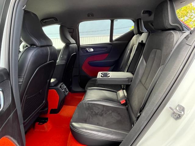 XC40 T4 AWD Rデザイン 純正ナビ 360°カメラ(23枚目)