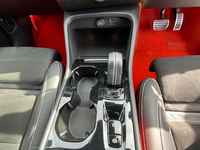 XC40 T4 AWD Rデザイン 純正ナビ 360°カメラ(28枚目)