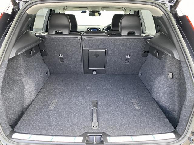 ＸＣ４０ ＸＣ４０　Ｕｌｔｉｍａｔｅ　Ｂ４　ＡＷＤ　Ｇｏｏｇｌｅ搭載　前後純正ドラレコ　４８Ｖ　ｈａｒｍａｎ／ｋａｒｄｏｎプレミアムサウンド　パワーテールゲート　１９インチＡＷ　クリスタルシフトノブ（34枚目）