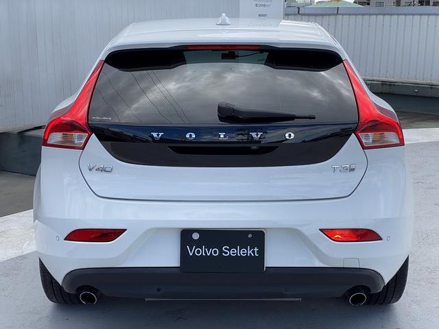 V40 T3 インスクリプション オフブラック本革シート シートヒーター パワーシート ナビゲーション リアビューカメラ PCCキーレスドライブ ドライブレコーダー モダンウッドパネル 17インチアルミホイール BLIS ACC 禁煙(11枚目)