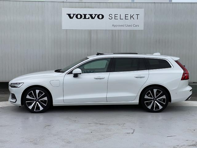 Ｖ６０ リチャージ　ＰＨＶ　Ｔ６　ＡＷＤ　インスクリプション　パノラマルーフ　ファインナッパレザー　ｈａｒｍａｎ／ｋａｒｄｏｎ　ＨＤＤナビ　地デジＴＶ　Ａｐｐｌｅ　Ｃａｒｐｌａｙ　Ａｎｄｒｏｉｄ　Ａｕｔｏ　３６０°カメラ　パワーシート　シートヒーター（12枚目）