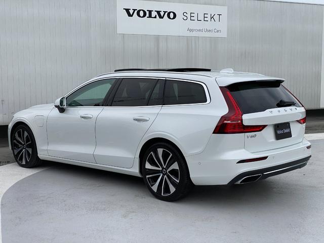 Ｖ６０ リチャージ　ＰＨＶ　Ｔ６　ＡＷＤ　インスクリプション　パノラマルーフ　ファインナッパレザー　ｈａｒｍａｎ／ｋａｒｄｏｎ　ＨＤＤナビ　地デジＴＶ　Ａｐｐｌｅ　Ｃａｒｐｌａｙ　Ａｎｄｒｏｉｄ　Ａｕｔｏ　３６０°カメラ　パワーシート　シートヒーター（13枚目）