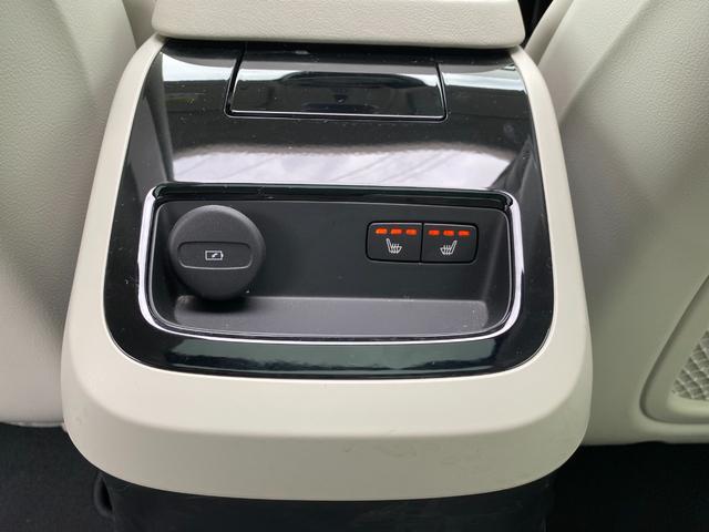 Ｖ６０ リチャージ　ＰＨＶ　Ｔ６　ＡＷＤ　インスクリプション　パノラマルーフ　ファインナッパレザー　ｈａｒｍａｎ／ｋａｒｄｏｎ　ＨＤＤナビ　地デジＴＶ　Ａｐｐｌｅ　Ｃａｒｐｌａｙ　Ａｎｄｒｏｉｄ　Ａｕｔｏ　３６０°カメラ　パワーシート　シートヒーター（24枚目）