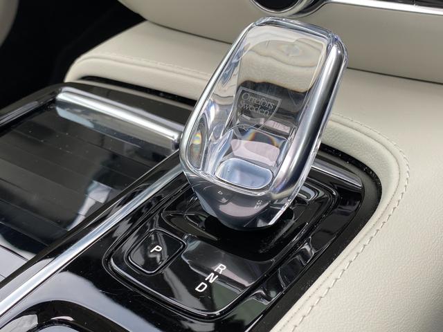 Ｖ６０ リチャージ　ＰＨＶ　Ｔ６　ＡＷＤ　インスクリプション　パノラマルーフ　ファインナッパレザー　ｈａｒｍａｎ／ｋａｒｄｏｎ　ＨＤＤナビ　地デジＴＶ　Ａｐｐｌｅ　Ｃａｒｐｌａｙ　Ａｎｄｒｏｉｄ　Ａｕｔｏ　３６０°カメラ　パワーシート　シートヒーター（27枚目）