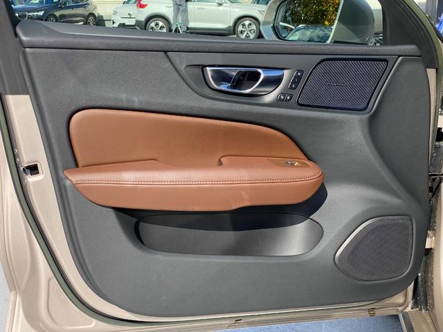 V60 アルティメット B4 純正18AW ヘッドアップディスプレイ Harman/Kardon マッサージ温冷シート 360°カメラ アダプティブクルーズ 後席ヒーター ワイヤレス充電(18枚目)