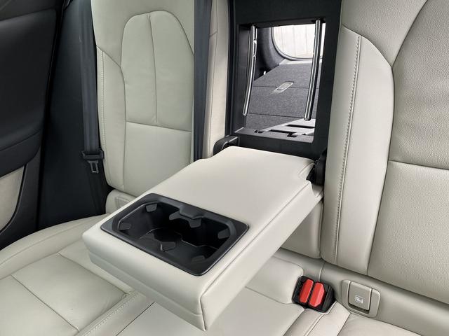 XC40 アルティメット B4 AWD Googleアシスタント 弊社レンタカー(34枚目)