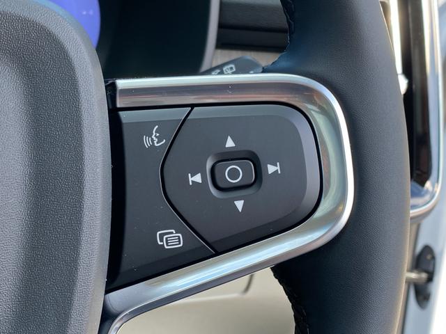 XC40 ウルトラ B4 AWD ブライトGoogleアシスタント 電動サンルーフ 前後シートヒーター付き(26枚目)