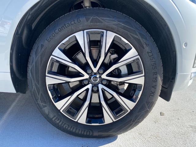 ＸＣ６０ アルティメット　Ｂ５　ＡＷＤ　Ｇｏｏｇｌｅ搭載　パノラマ・ガラスルーフ　ｈａｒｍａｎ／ｋａｒｄｏｎ　３６０度ビューカメラ　ドライブレコーダー　ヘッドアップ・ディスプレイ　本革シート　　ワイヤレス・スマートフォン・チャージ（41枚目）