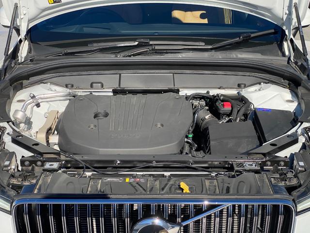 ＸＣ６０ アルティメット　Ｂ５　ＡＷＤ　Ｇｏｏｇｌｅ搭載　パノラマ・ガラスルーフ　ｈａｒｍａｎ／ｋａｒｄｏｎ　３６０度ビューカメラ　ドライブレコーダー　ヘッドアップ・ディスプレイ　本革シート　　ワイヤレス・スマートフォン・チャージ（42枚目）