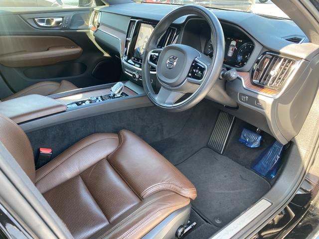 V60 B5 インスクリプション 電動サンルーフ ベンチレーション機能付きシート 純正ドライブレコーダー(11枚目)