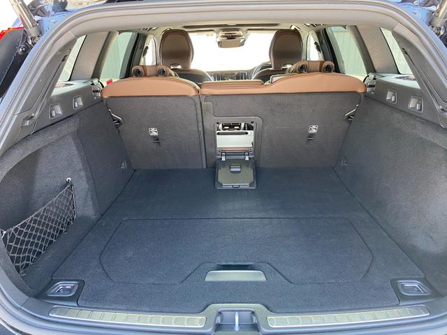 V60 B5 インスクリプション 電動サンルーフ ベンチレーション機能付きシート 純正ドライブレコーダー(37枚目)