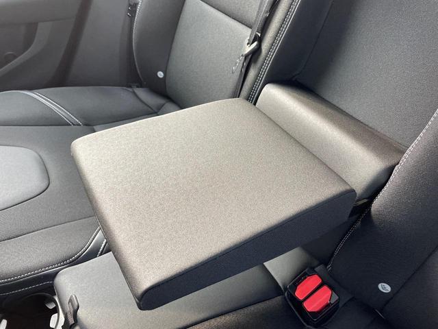 Ｖ４０ Ｄ４　モメンタム　インテリセーフ　衝突被害軽減ブレーキ　パイロットアシスト　レーダークルーズ　純正ナビ　シートヒーター　　パワーシート　バックカメラ　Ｂｌｕｅｔｏｏｔｈ　　トールハンマーＬＥＤヘッド（Ｖ４０のみ）（41枚目）