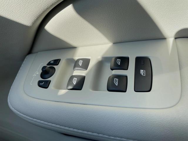 Ｖ６０ プラス　Ｂ４　認定中古車　本革シート　インテリセーフ　衝突被害軽減ブレーキ　パイロットアシスト　レーダークルーズ　純正９インチナビ　シートヒーター　ハンドルヒーター　パワーシート　フロントカメラ（23枚目）