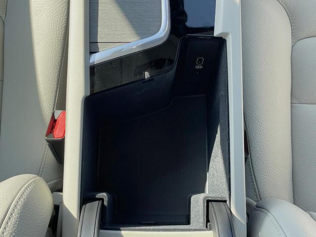 Ｖ６０ プラス　Ｂ４　認定中古車　本革シート　インテリセーフ　衝突被害軽減ブレーキ　パイロットアシスト　レーダークルーズ　純正９インチナビ　シートヒーター　ハンドルヒーター　パワーシート　フロントカメラ（46枚目）