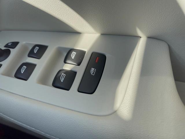 Ｖ６０ プラス　Ｂ４　認定中古車　本革シート　インテリセーフ　衝突被害軽減ブレーキ　パイロットアシスト　レーダークルーズ　純正９インチナビ　シートヒーター　ハンドルヒーター　パワーシート　フロントカメラ（49枚目）